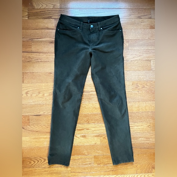 Lululemon ABC Slim Utilitech - Picture 2 of 4